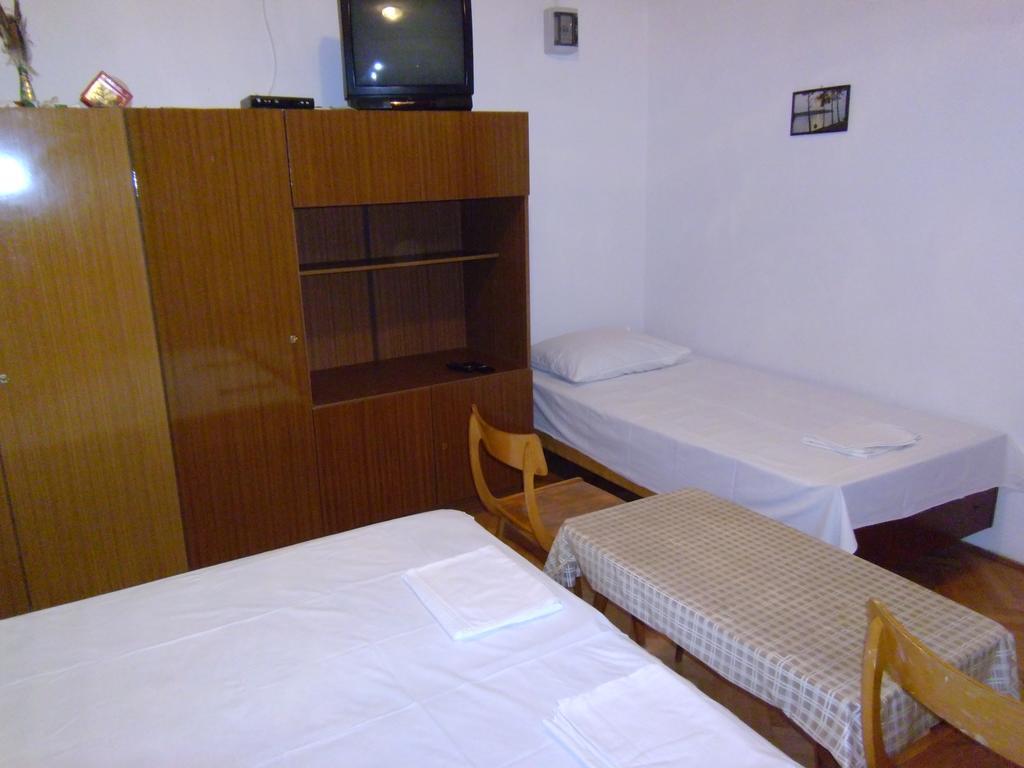 Apartments Kreso 5 Meters From The Beach With See View Shadow And Parking Place Stara Novalja Chambre photo